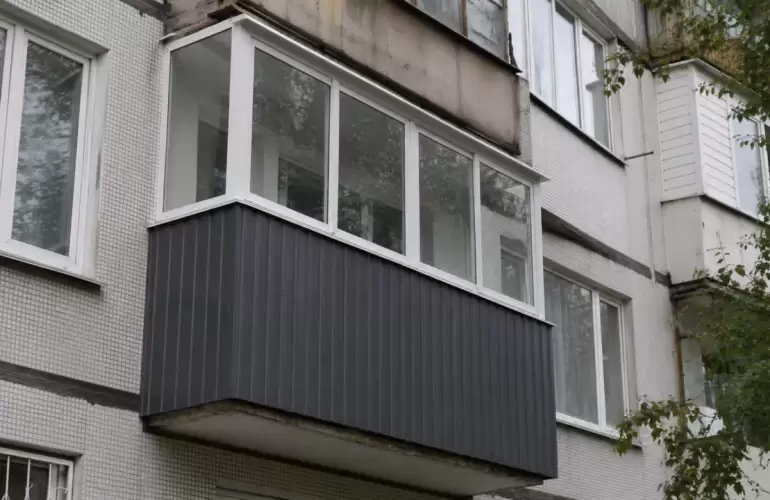 Наружная отделка балкона профлистом — Москва, ул. Академика Анохина, д. 12, корп. 1